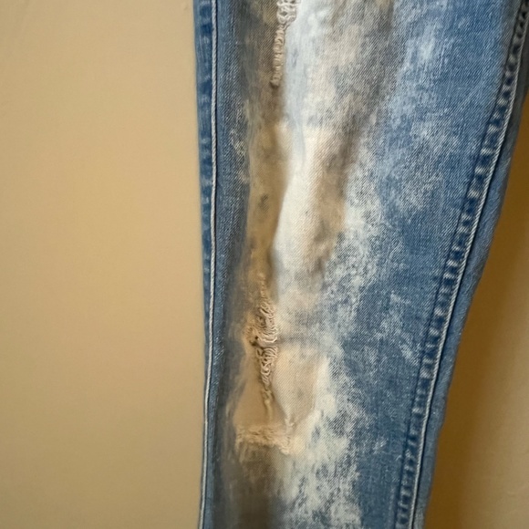 7 for All Mankind - Picture 4 of 8